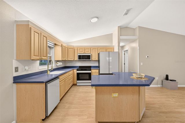 11661 SW 137TH LOOP, Dunnellon, FL 34432