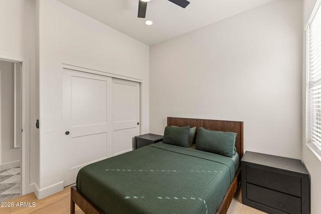 9418 W SALTER Drive, Peoria, AZ 85382