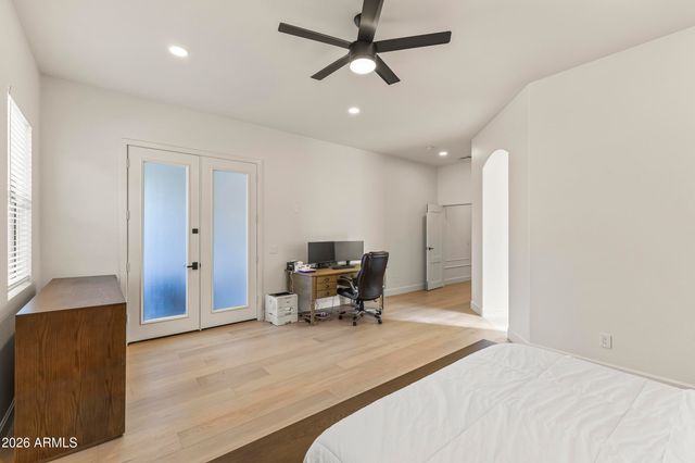 9418 W SALTER Drive, Peoria, AZ 85382