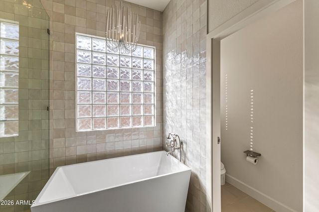 9418 W SALTER Drive, Peoria, AZ 85382