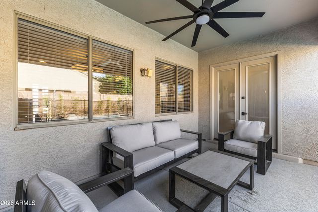 9418 W SALTER Drive, Peoria, AZ 85382