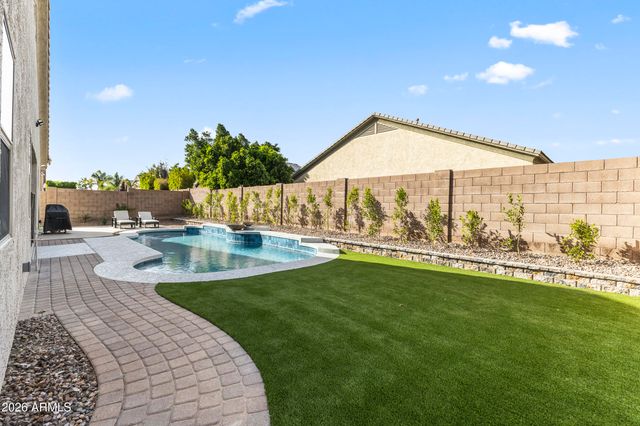 9418 W SALTER Drive, Peoria, AZ 85382