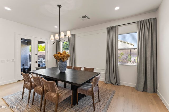 9418 W SALTER Drive, Peoria, AZ 85382