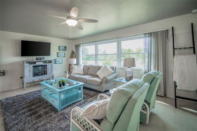 512 SHAMROCK BLVD, Venice, FL 34293