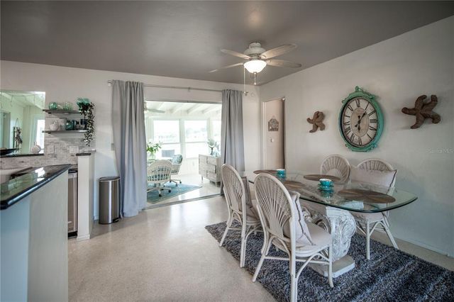 512 SHAMROCK BLVD, Venice, FL 34293