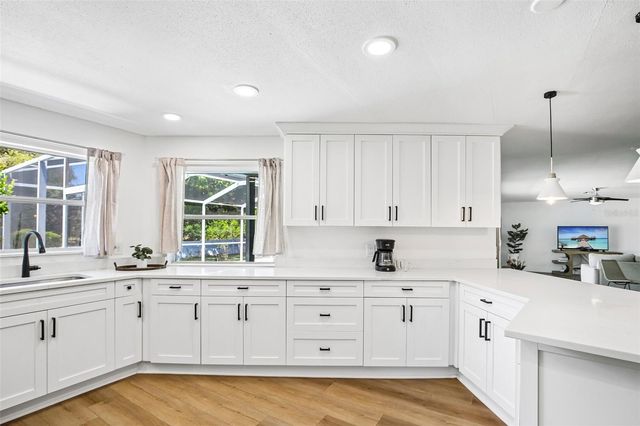 9622 OAKHURST ROAD, Seminole, FL 33776