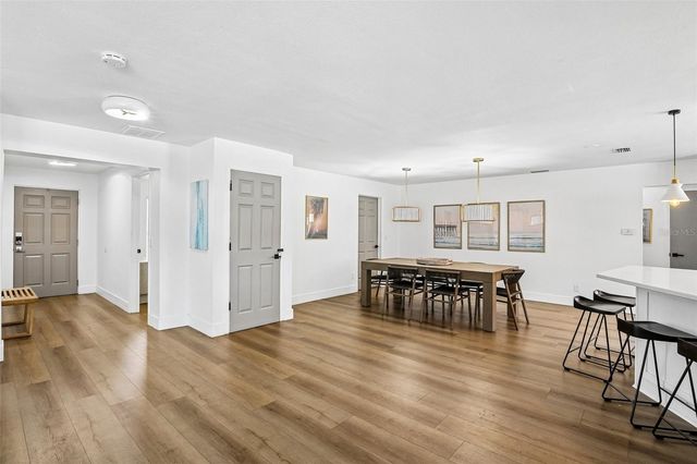 9622 OAKHURST ROAD, Seminole, FL 33776