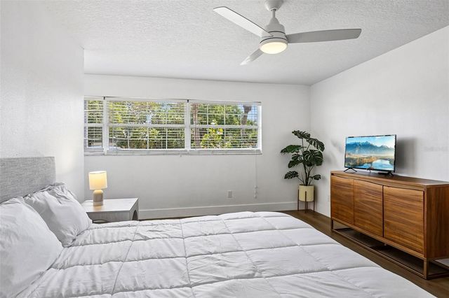 9622 OAKHURST ROAD, Seminole, FL 33776