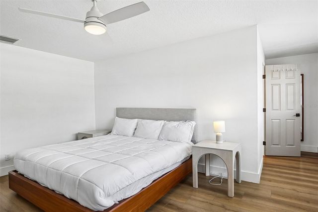 9622 OAKHURST ROAD, Seminole, FL 33776