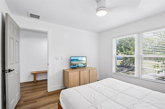 9622 OAKHURST ROAD, Seminole, FL 33776