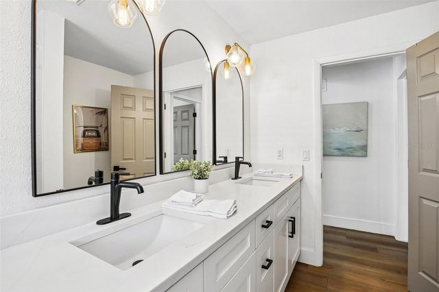 9622 OAKHURST ROAD, Seminole, FL 33776