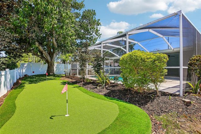 9622 OAKHURST ROAD, Seminole, FL 33776