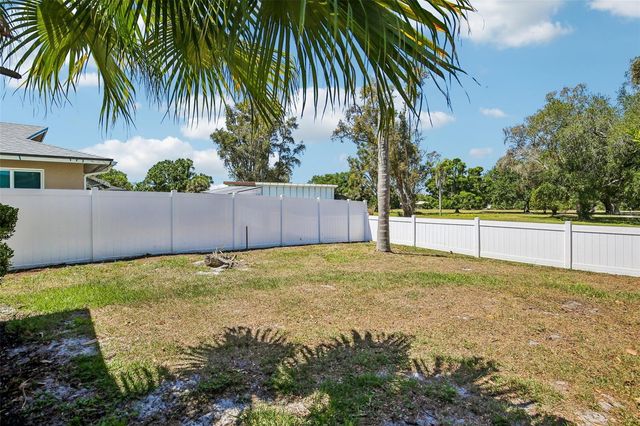 9622 OAKHURST ROAD, Seminole, FL 33776