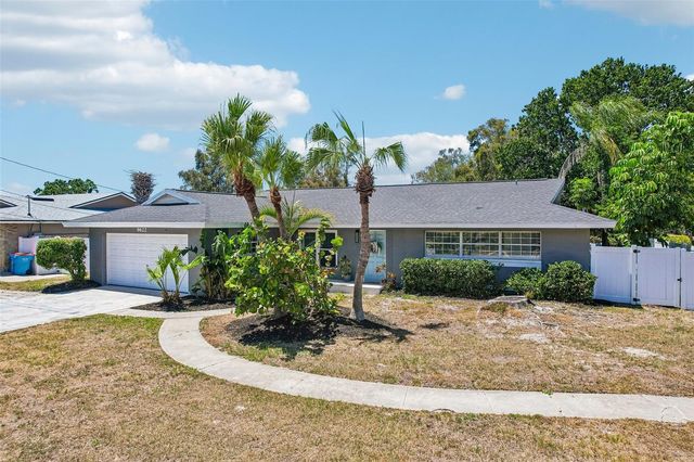 9622 OAKHURST ROAD, Seminole, FL 33776