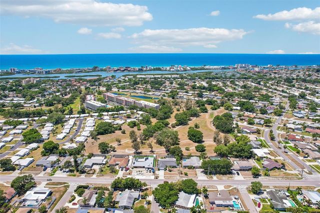 9622 OAKHURST ROAD, Seminole, FL 33776