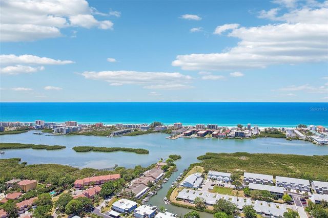 9622 OAKHURST ROAD, Seminole, FL 33776