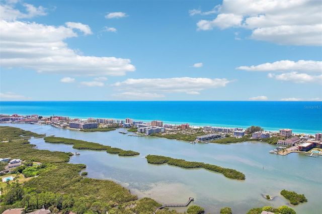 9622 OAKHURST ROAD, Seminole, FL 33776