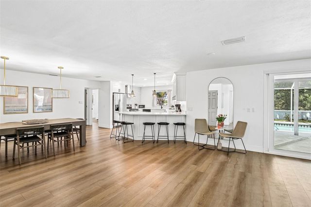 9622 OAKHURST ROAD, Seminole, FL 33776