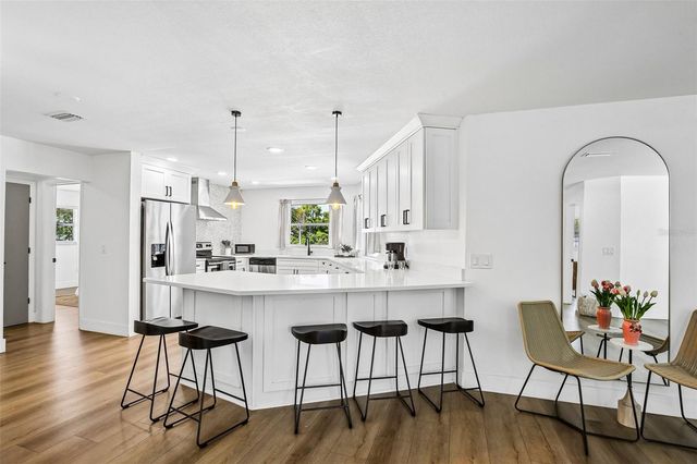 9622 OAKHURST ROAD, Seminole, FL 33776