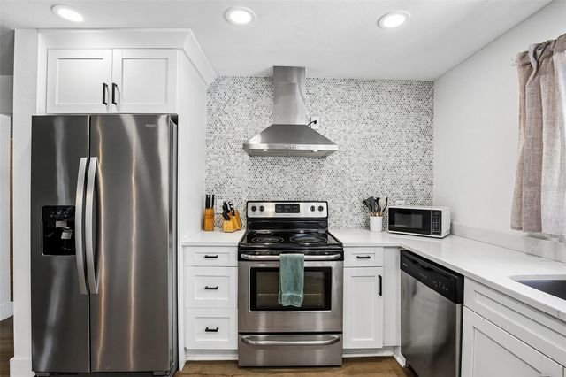 9622 OAKHURST ROAD, Seminole, FL 33776