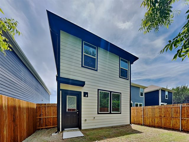 422 Tall Cedar Way, Princeton, TX 75407