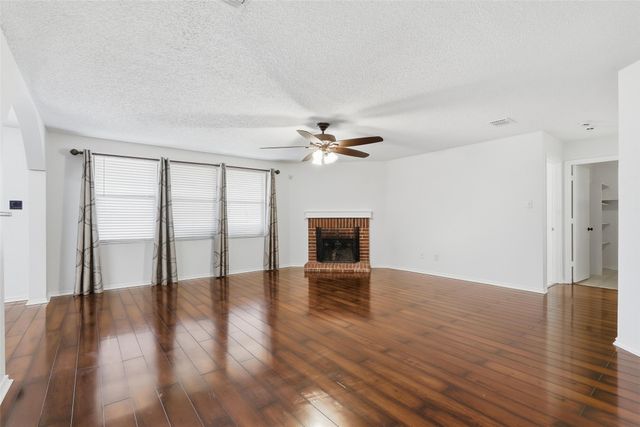 301 Indian Blanket, Burleson, TX 76028