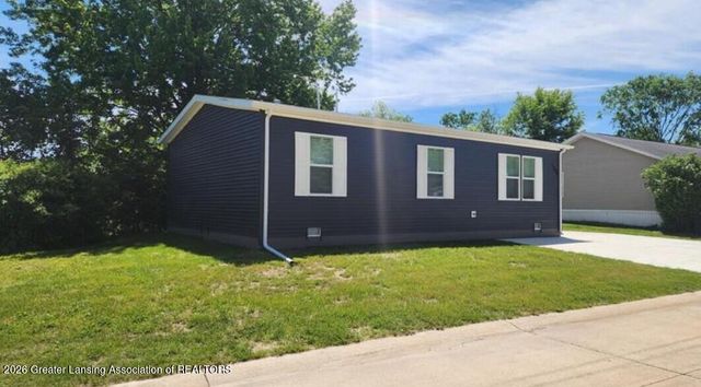 1200 Maple Leaf Court, Charlotte, MI 48813