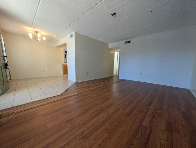 11620 PARK BOULEVARD 209, Seminole, FL 33772