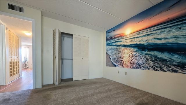 11620 PARK BOULEVARD 209, Seminole, FL 33772