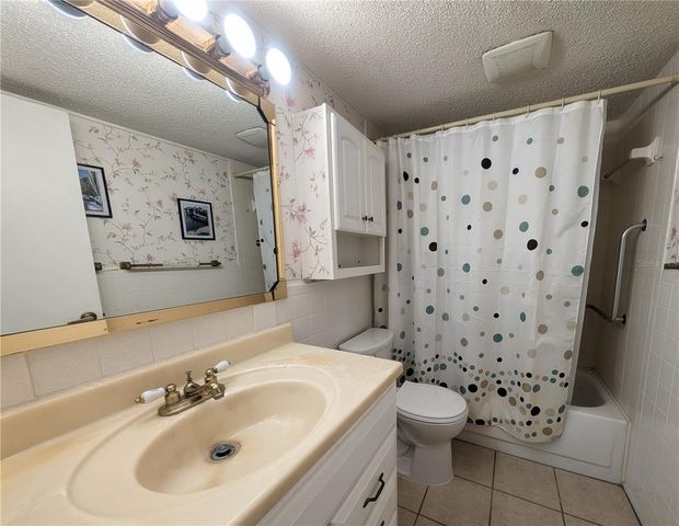 11620 PARK BOULEVARD 209, Seminole, FL 33772