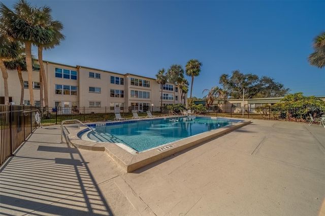 11620 PARK BOULEVARD 209, Seminole, FL 33772