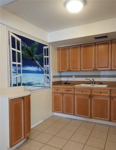 11620 PARK BOULEVARD 209, Seminole, FL 33772