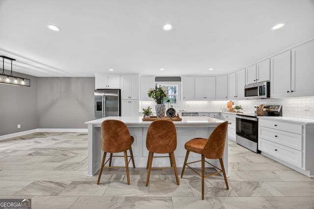 137 Buck Road, Gray, GA 31032