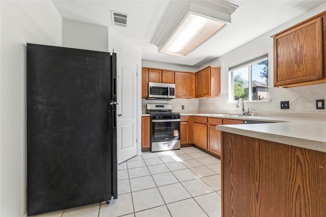 5043 Cleves ST, Round Rock, TX 78681