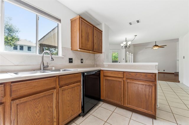 5043 Cleves ST, Round Rock, TX 78681