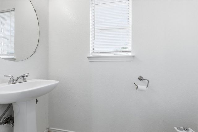5043 Cleves ST, Round Rock, TX 78681