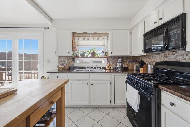 680 N Underwood St, Fall River, MA 02720