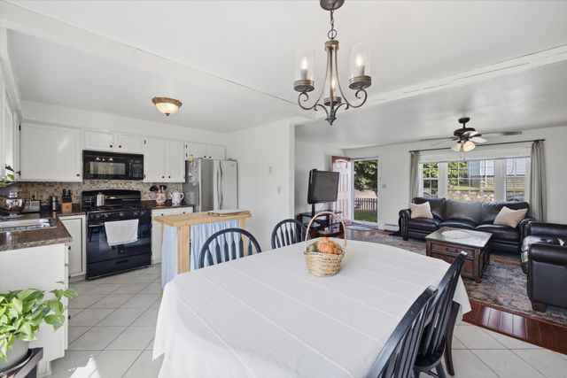 680 N Underwood St, Fall River, MA 02720