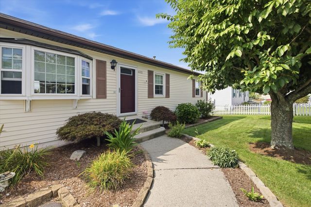 680 N Underwood St, Fall River, MA 02720