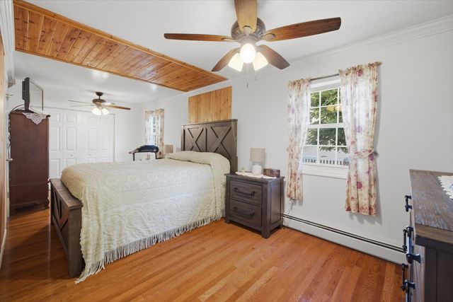 680 N Underwood St, Fall River, MA 02720