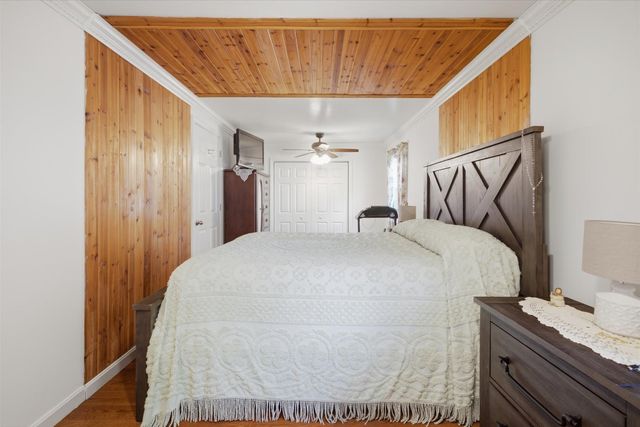 680 N Underwood St, Fall River, MA 02720