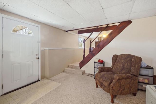 680 N Underwood St, Fall River, MA 02720