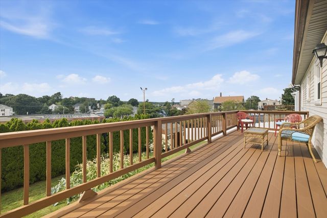 680 N Underwood St, Fall River, MA 02720