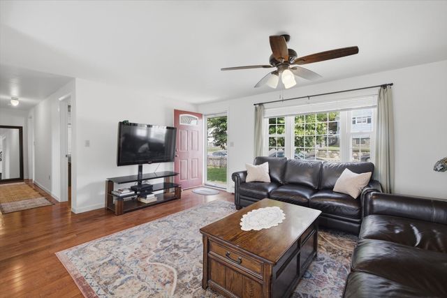 680 N Underwood St, Fall River, MA 02720