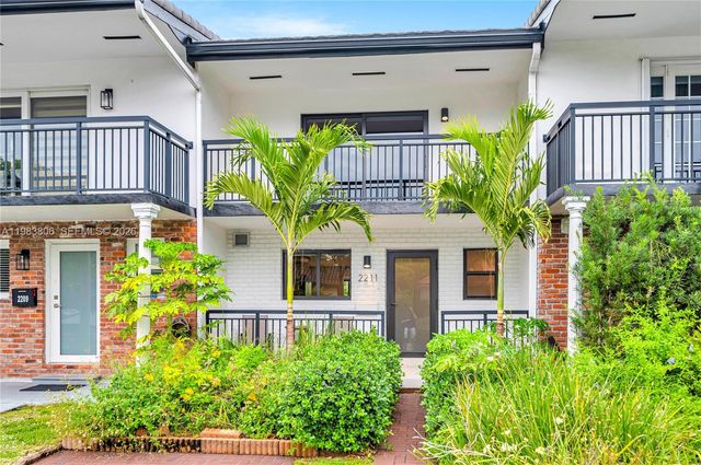 2211 NE 122nd St 2211, North Miami, FL 33181