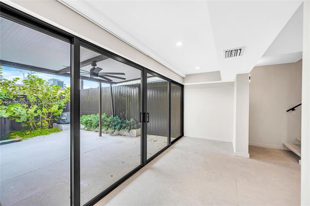 2211 NE 122nd St 2211, North Miami, FL 33181