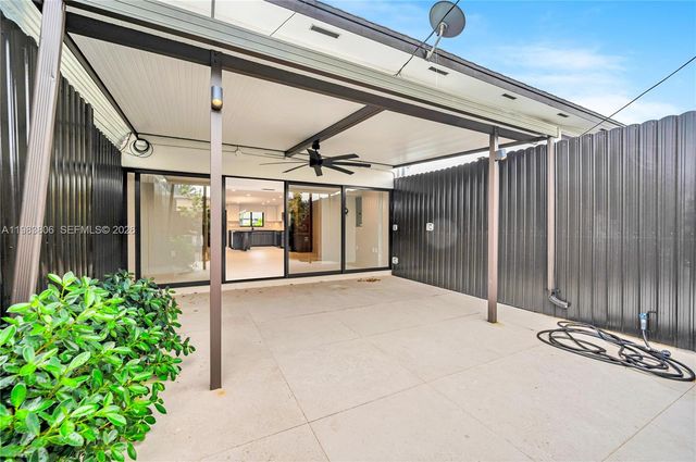 2211 NE 122nd St 2211, North Miami, FL 33181