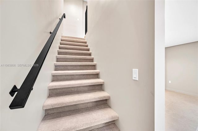 2211 NE 122nd St 2211, North Miami, FL 33181