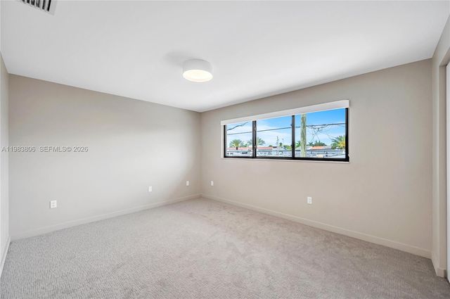 2211 NE 122nd St 2211, North Miami, FL 33181