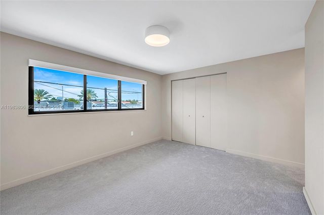 2211 NE 122nd St 2211, North Miami, FL 33181